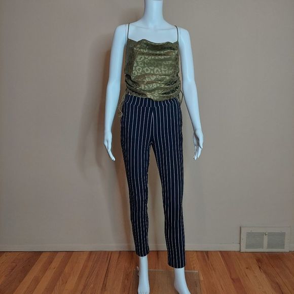 SHEIN Black White Vertical Stripe Cropped Skinny Pull On Pants Medium EUC - Picture 5 of 10